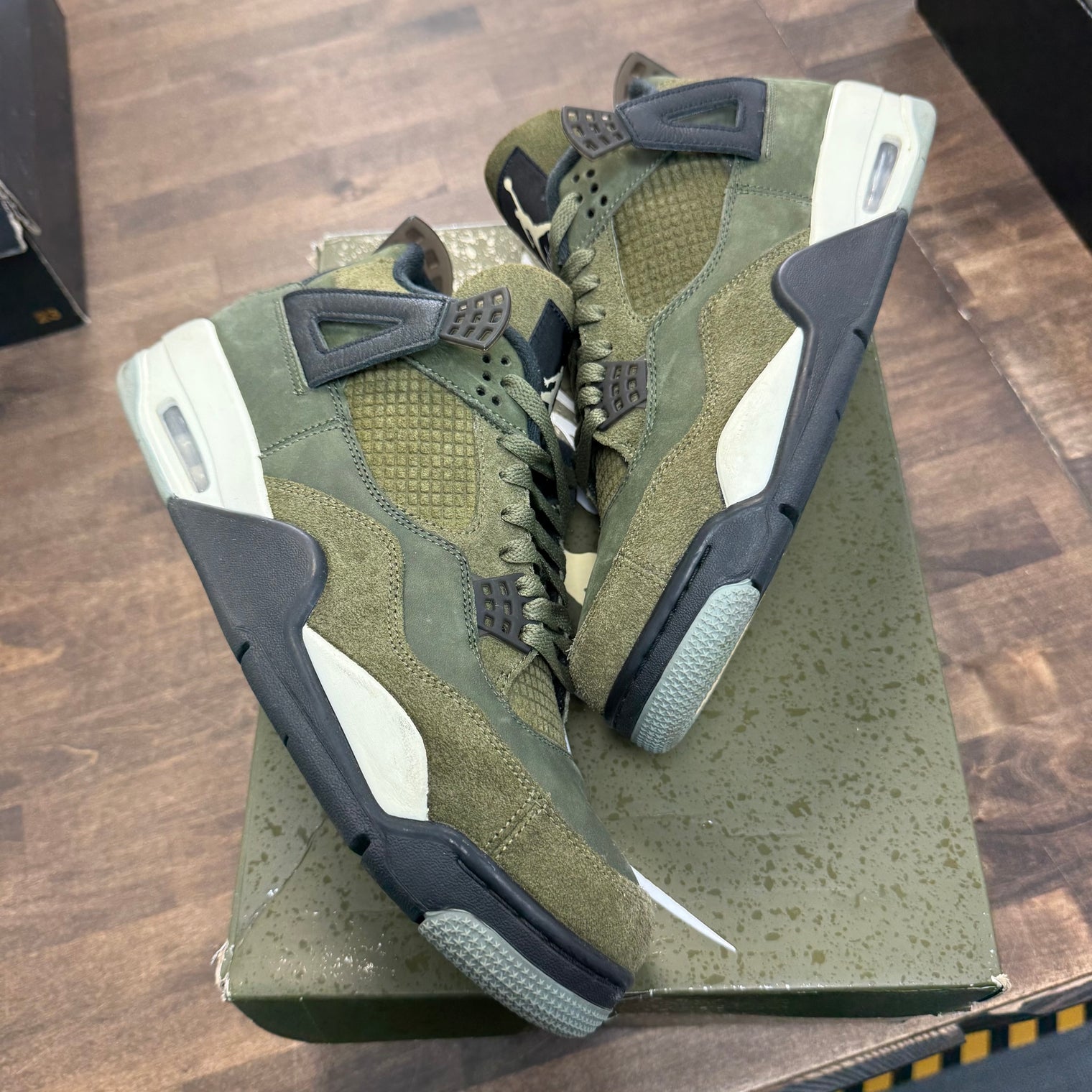 Craft Olive Jordan 4 (USED)
