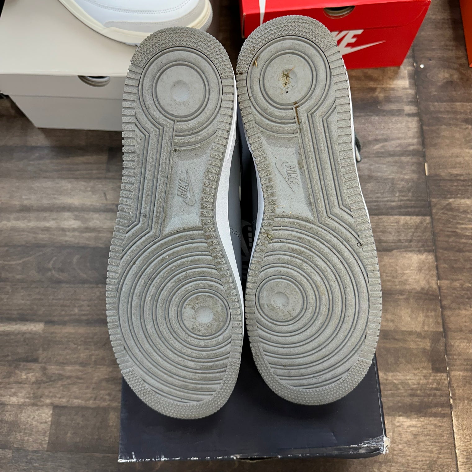 Jewel NYC Cool Grey Air Force 1 Mid QS (USED)