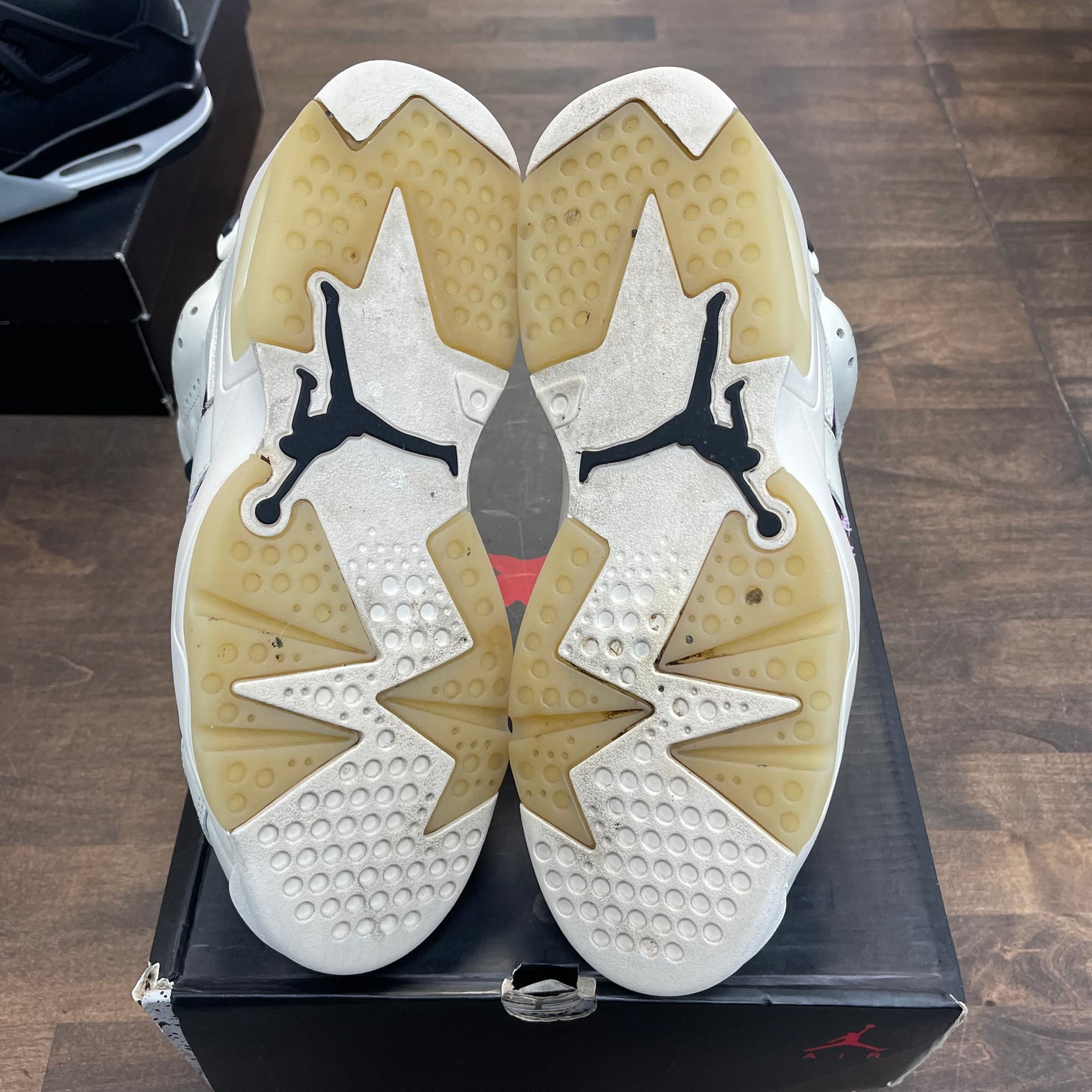 Quai 54 Jordan 6 (USED)