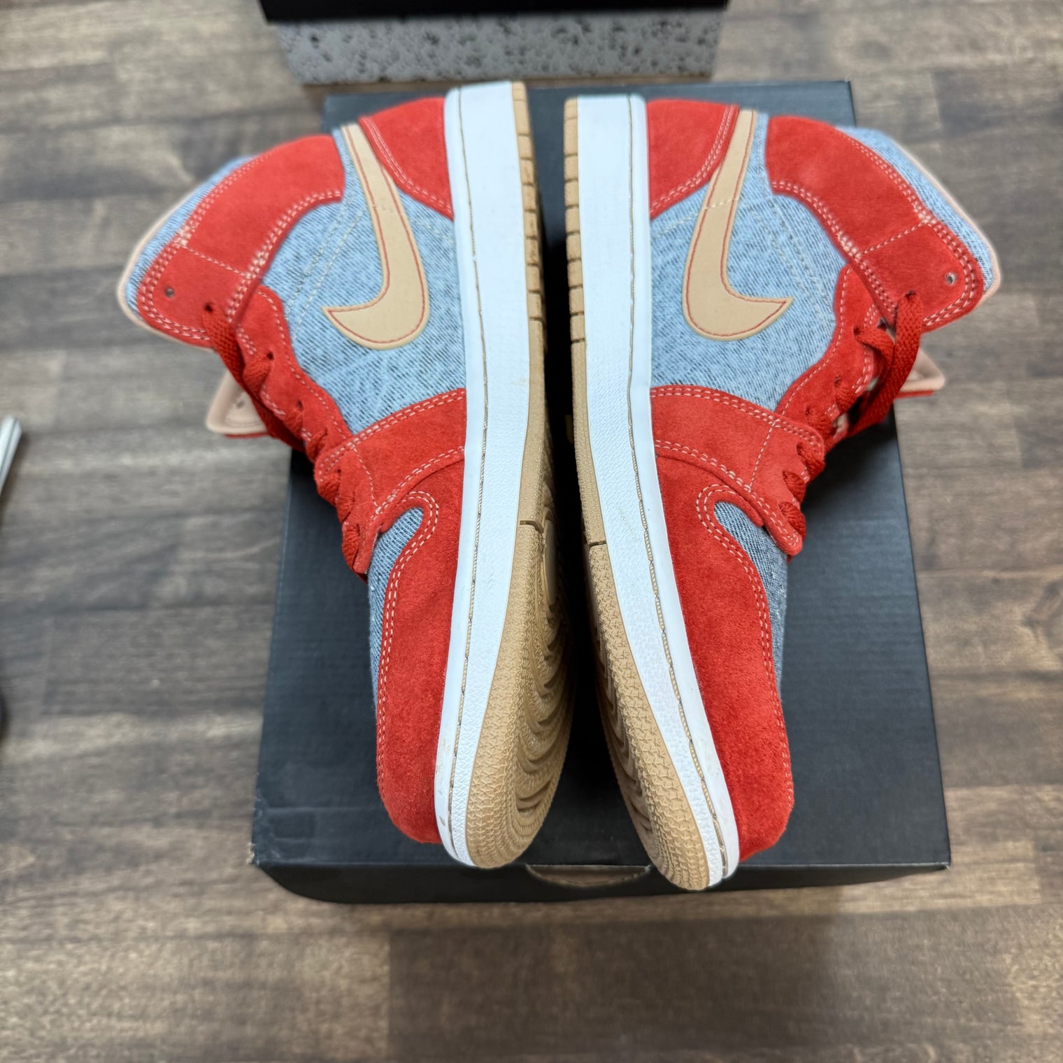 Denim Jordan 1 Mid (USED)