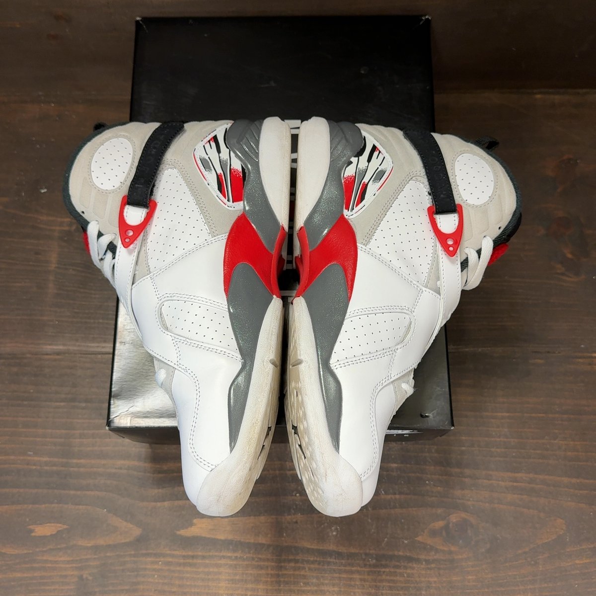 Jordan 8 Retro White True Red (2025) Size 9.5 (Pre-Owned) - aux