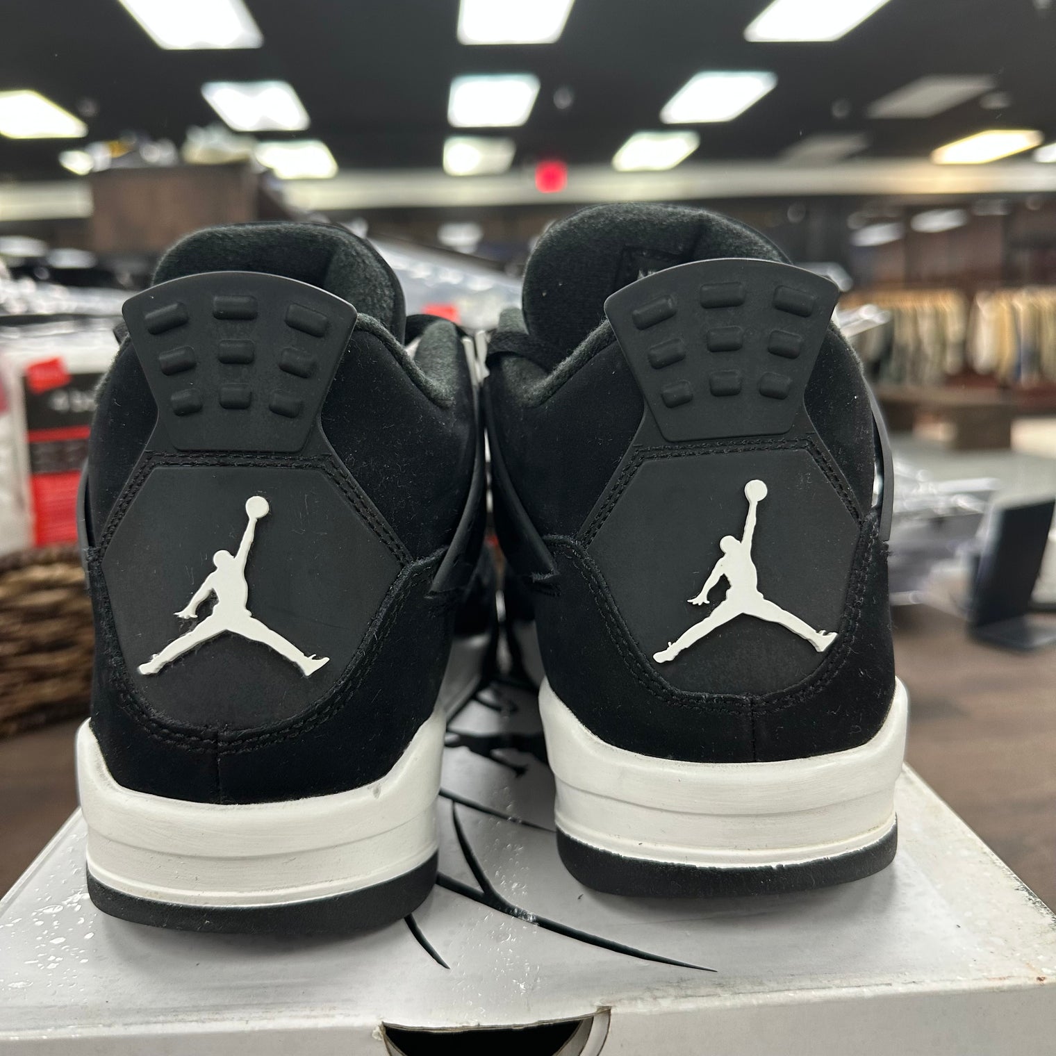 Jordan 4 Retro White Thunder (US 7Y) (USED)