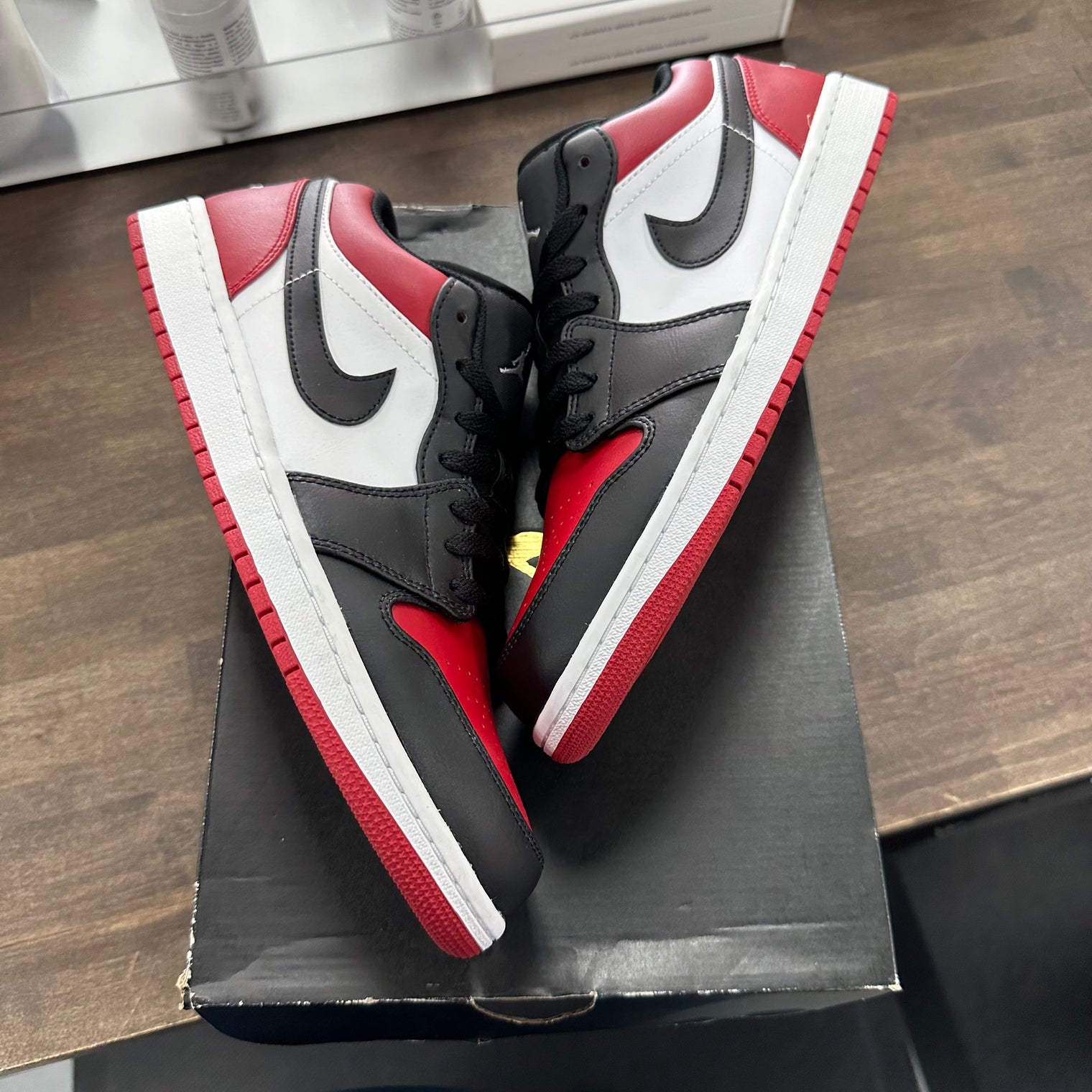 Bred Toe Jordan 1 Low (USED)