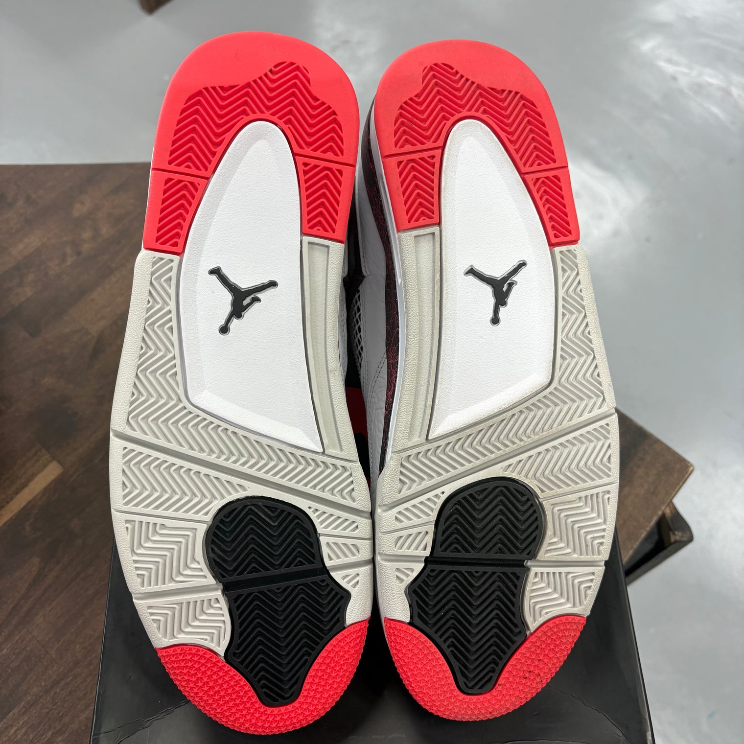 Flight Nostalgia Jordan 4 Retro (USED)