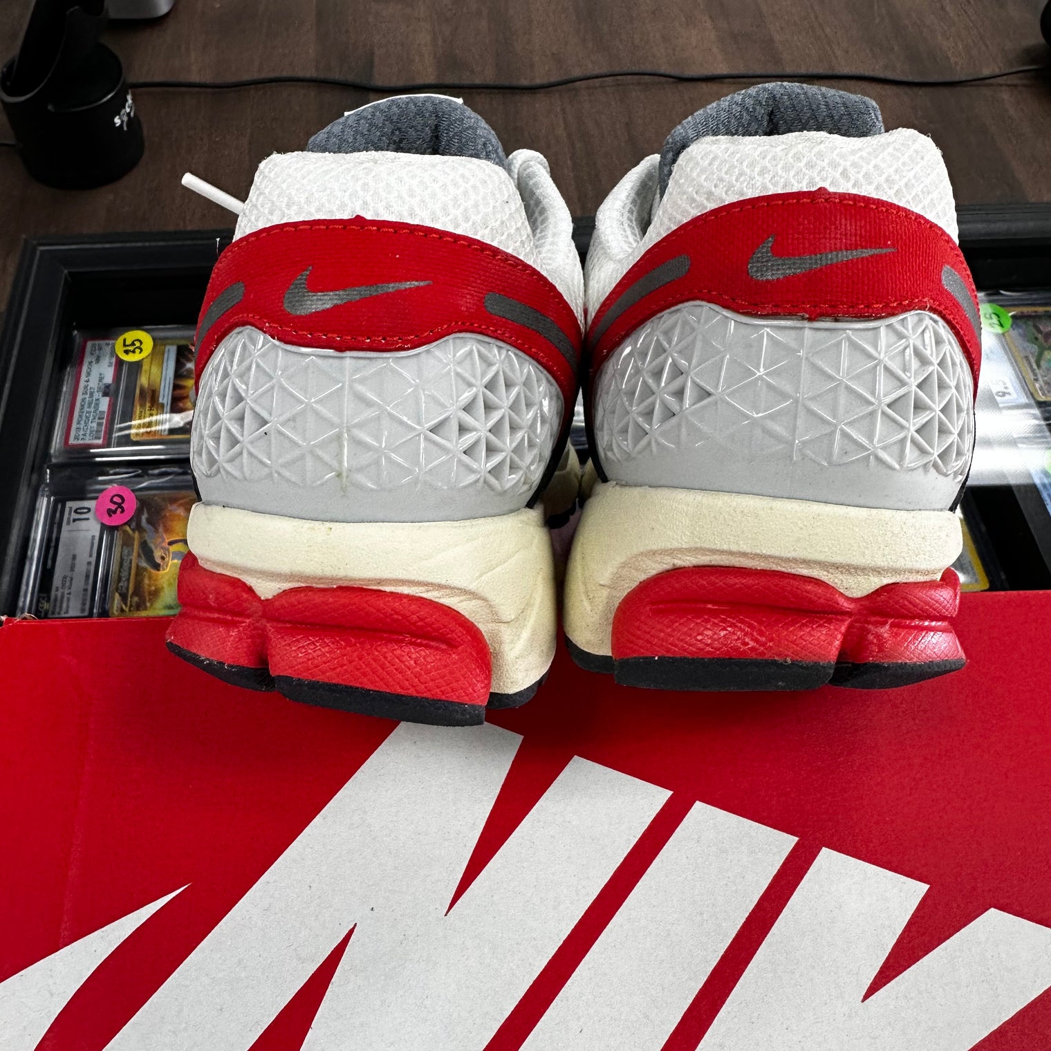 USA Nike Zoom Vomero 5 (USED)