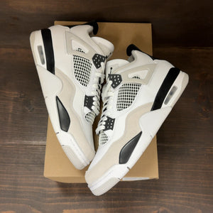 Jordan 4 Retro Military Black Size 9.5 (Pre-Owned) - Image 2
