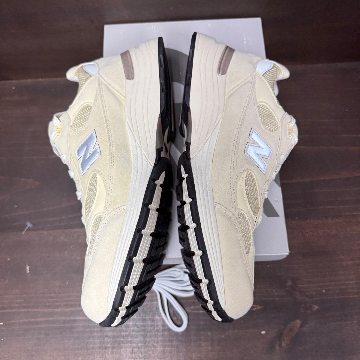 New Balance 992 MiUSA Calcium - Image 3