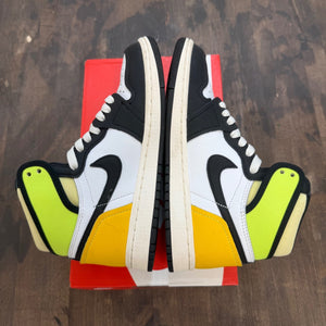 Jordan 1 Retro High White Black Volt University Gold (GS) Size 4.5Y (Pre-Owned) - Image 4