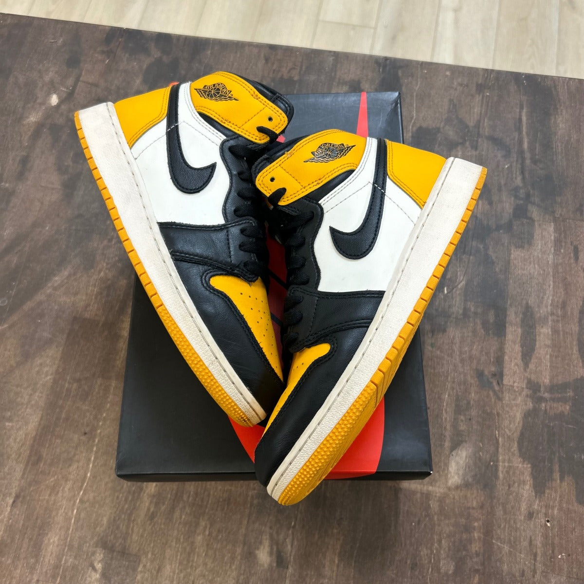 Jordan 1 Retro High OG Taxi (GS) - Image 1