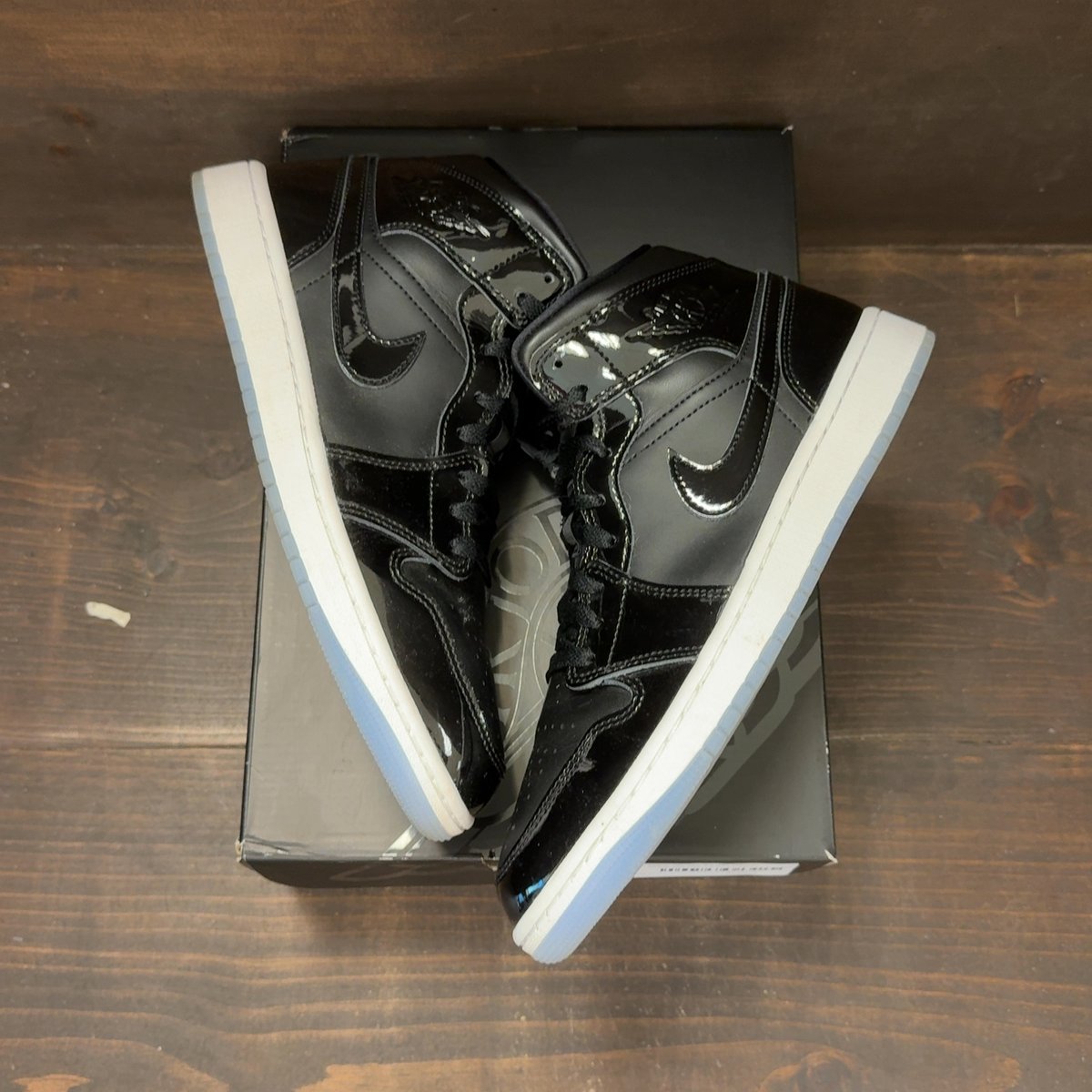 Jordan 1 Mid SE Space Jam Size 9.5 (Pre-Owned) - back