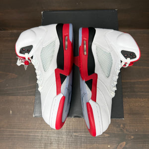 Jordan 5 Retro Fire Red Black Tongue (2025) Size 9 (Pre-Owned)