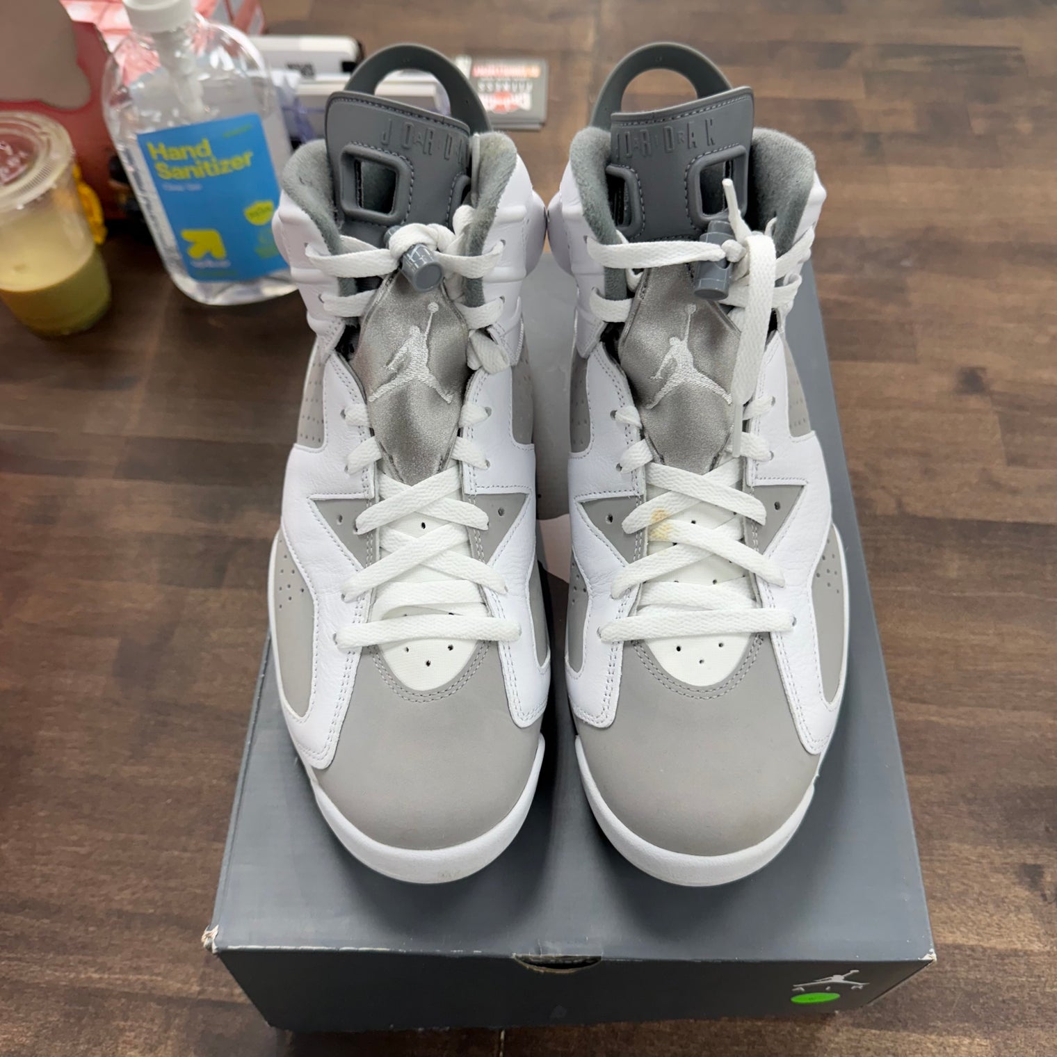 Cool Grey Jordan 6 Retro (USED)