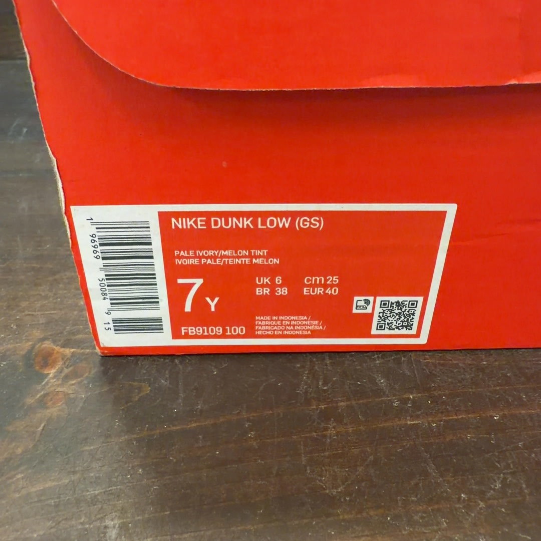 Nike Dunk Low Melon Tint (GS) Size 7Y (Pre-Owned)