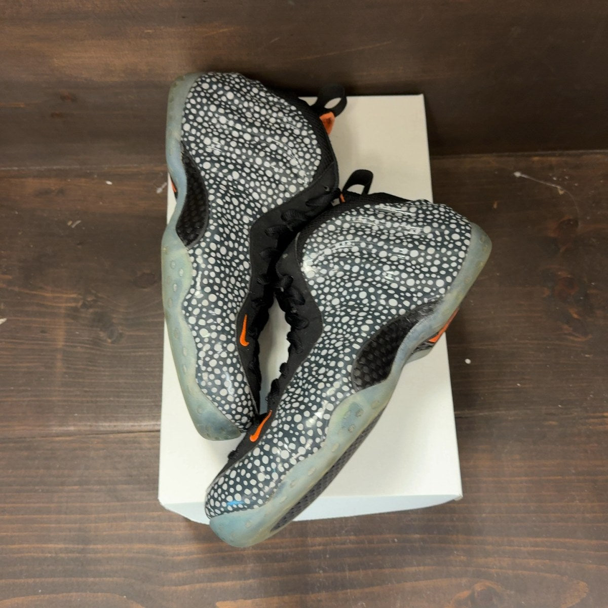 Nike Air Foamposite One Safari Size 9.5 (Pre-Owned) - Image 2