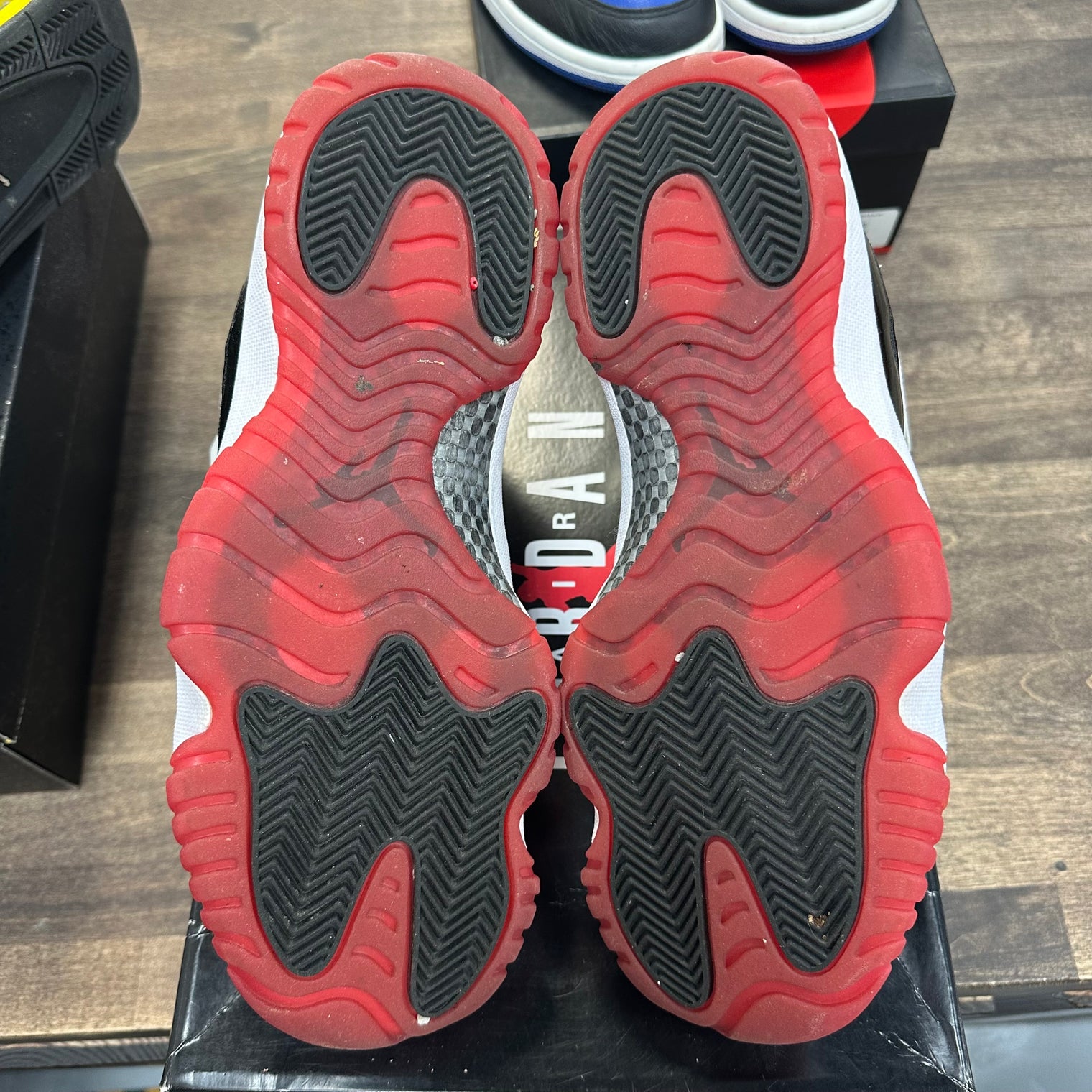 Concord Bred Jordan 11 Low (USED)