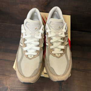 New Balance 990v6 MiUSA Driftwood Timberwolf - Image 2