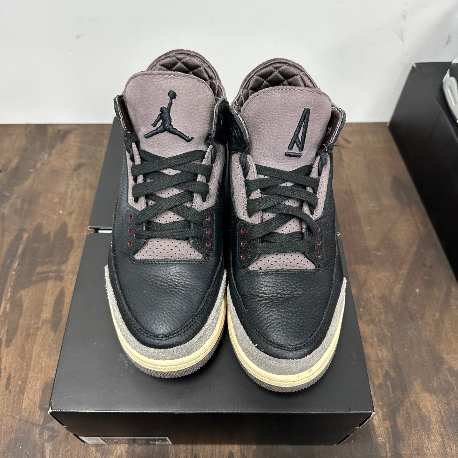 A Ma Maniere Sleeping Jordan 3 Retro (W) (USED)