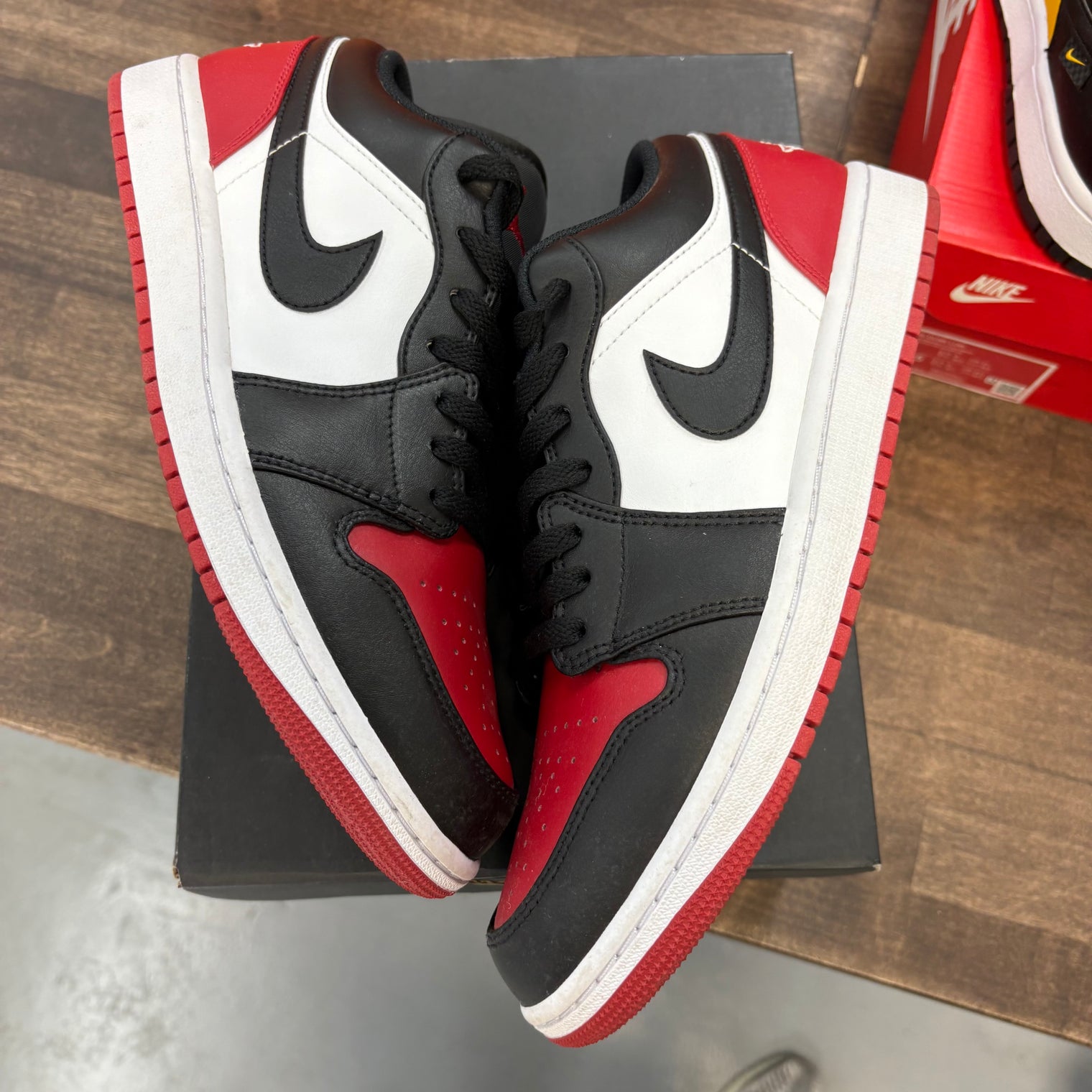 Bred Toe Jordan 1 Low (USED)