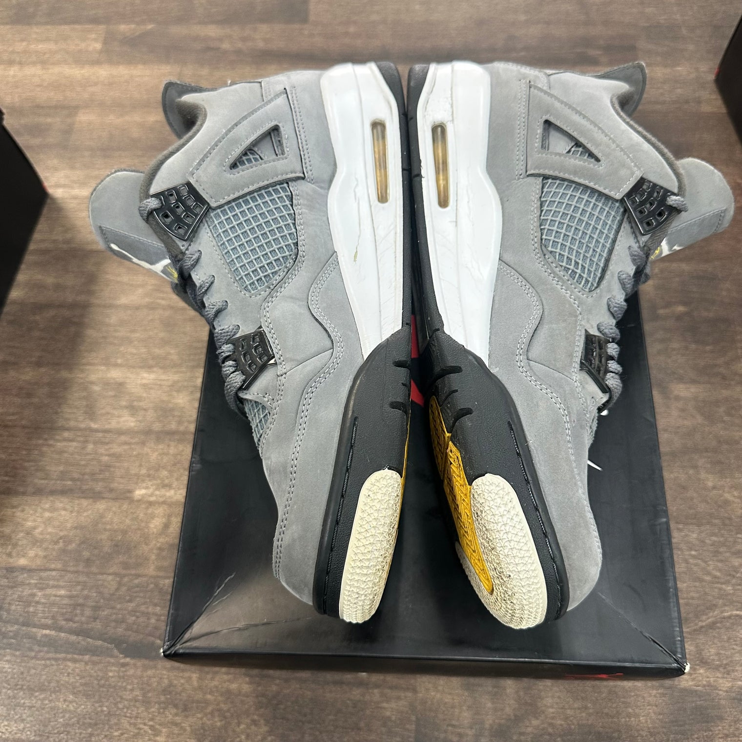 Cool Grey Jordan 4 (USED)
