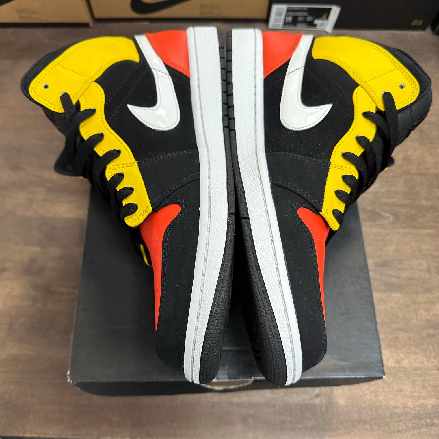 Black Amarillo Orange Jordan 1 Mid (USED)