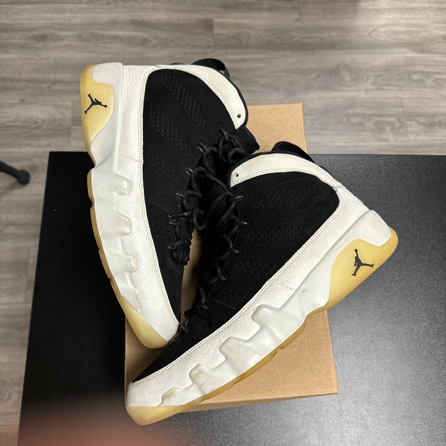 City Of Flight Jordan 9 (USED, no box)