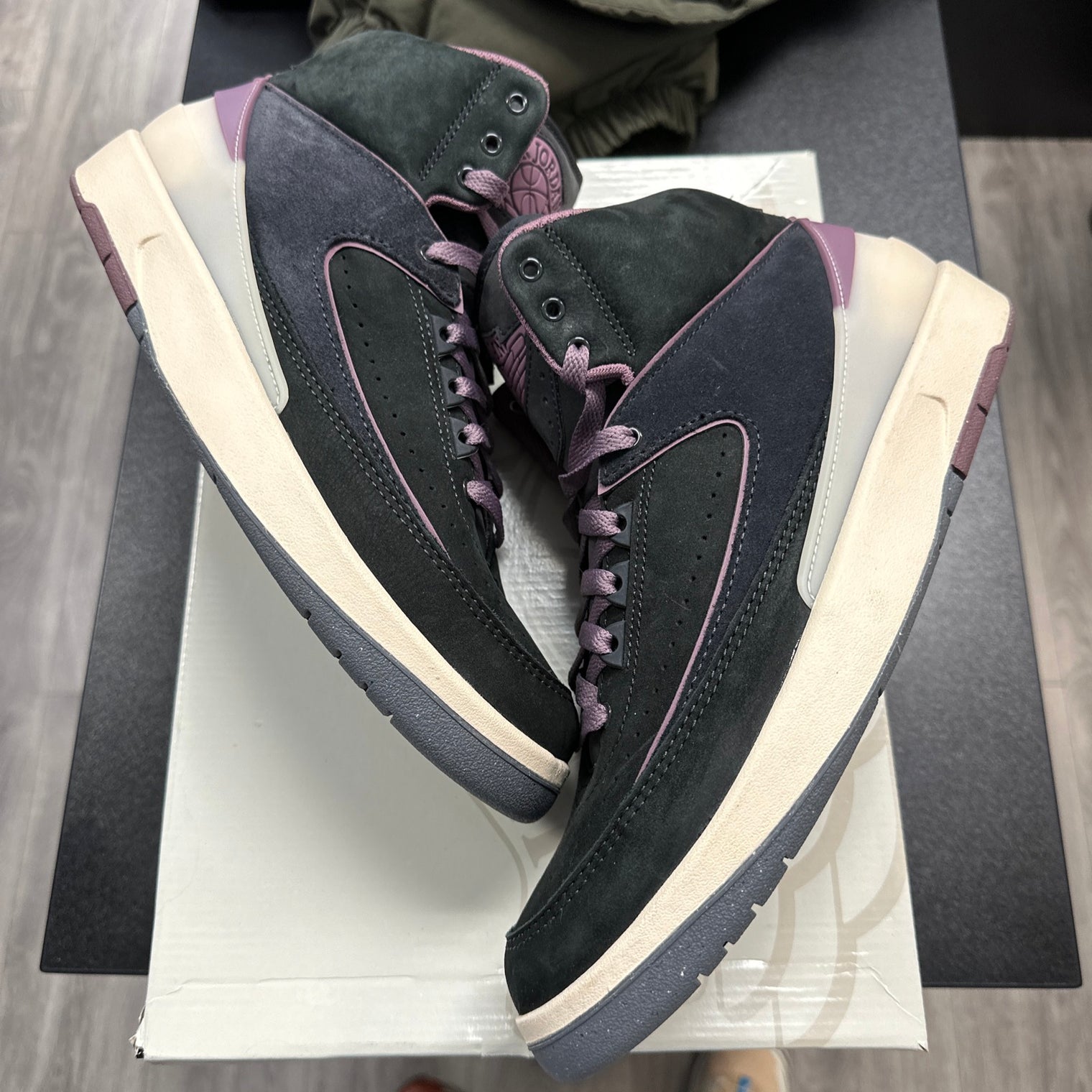 Mauve Jordan 2 (USED)