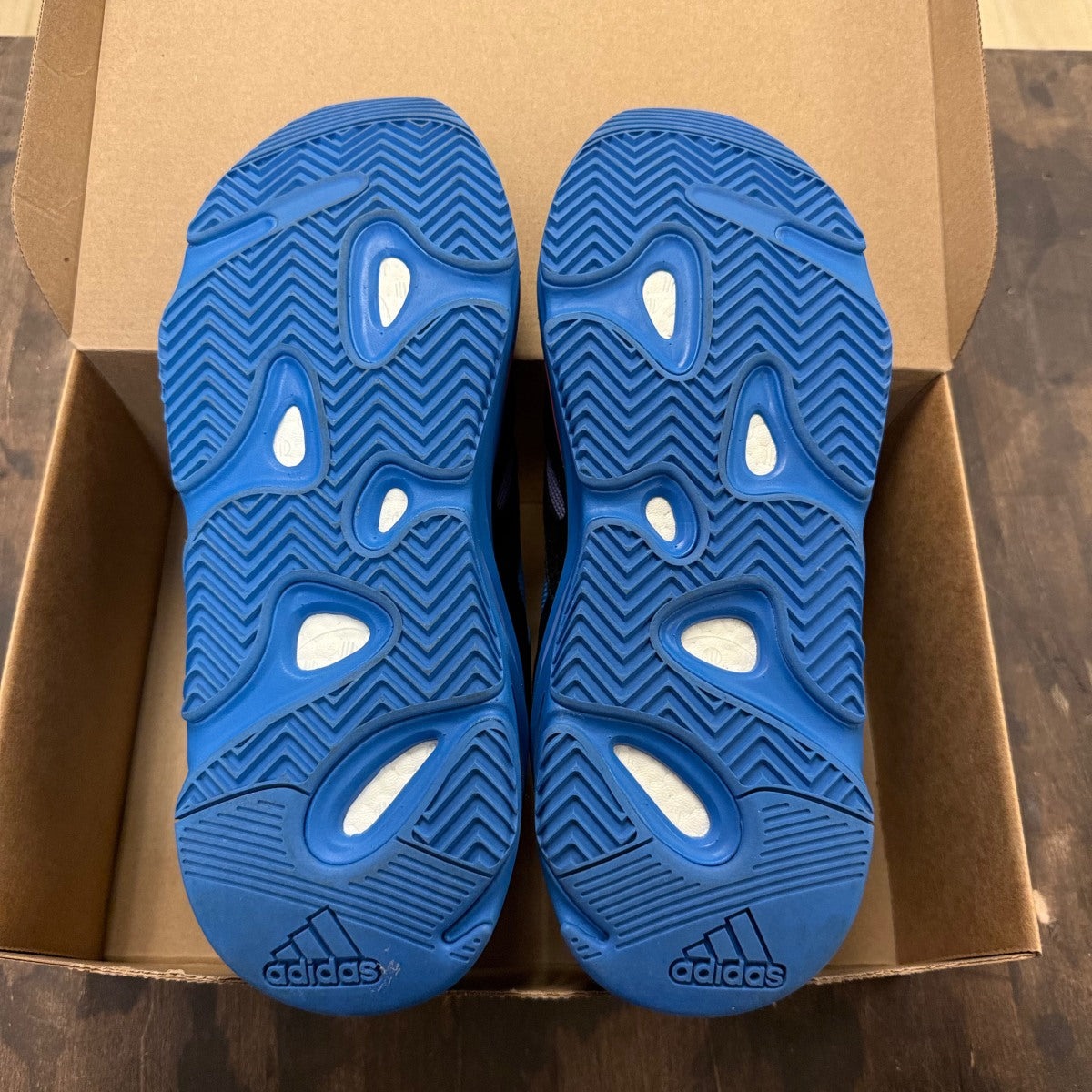 adidas Yeezy Boost 700 Hi-Res Blue Size 12 (Pre-Owned) - Image 5