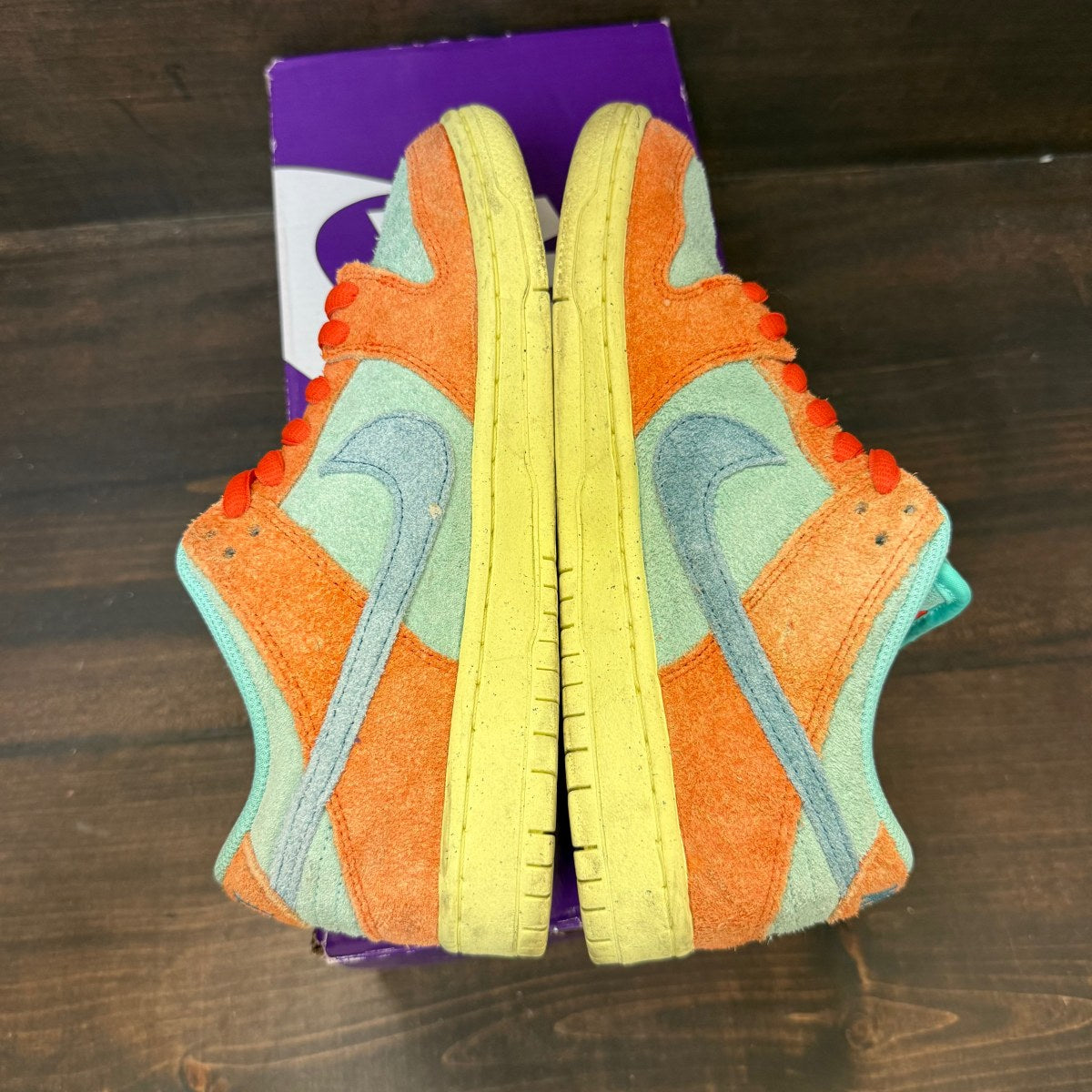 Nike SB Dunk Low Orange Emerald Rise - Image 5