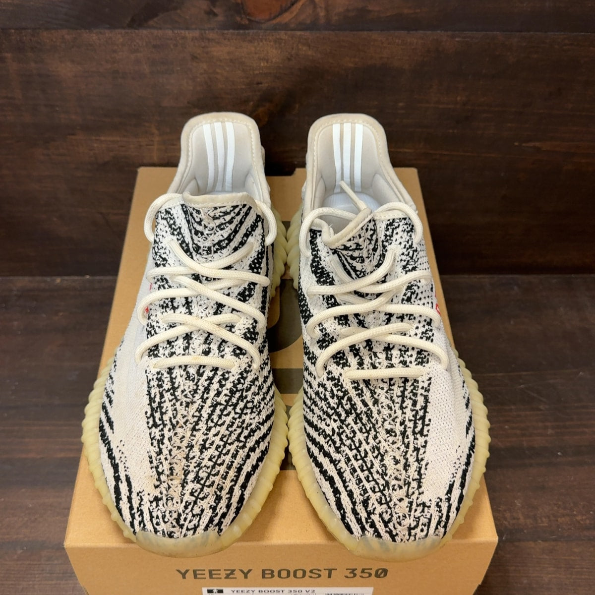 adidas Yeezy Boost 350 V2 Zebra Size 9 (Pre-Owned) - tag