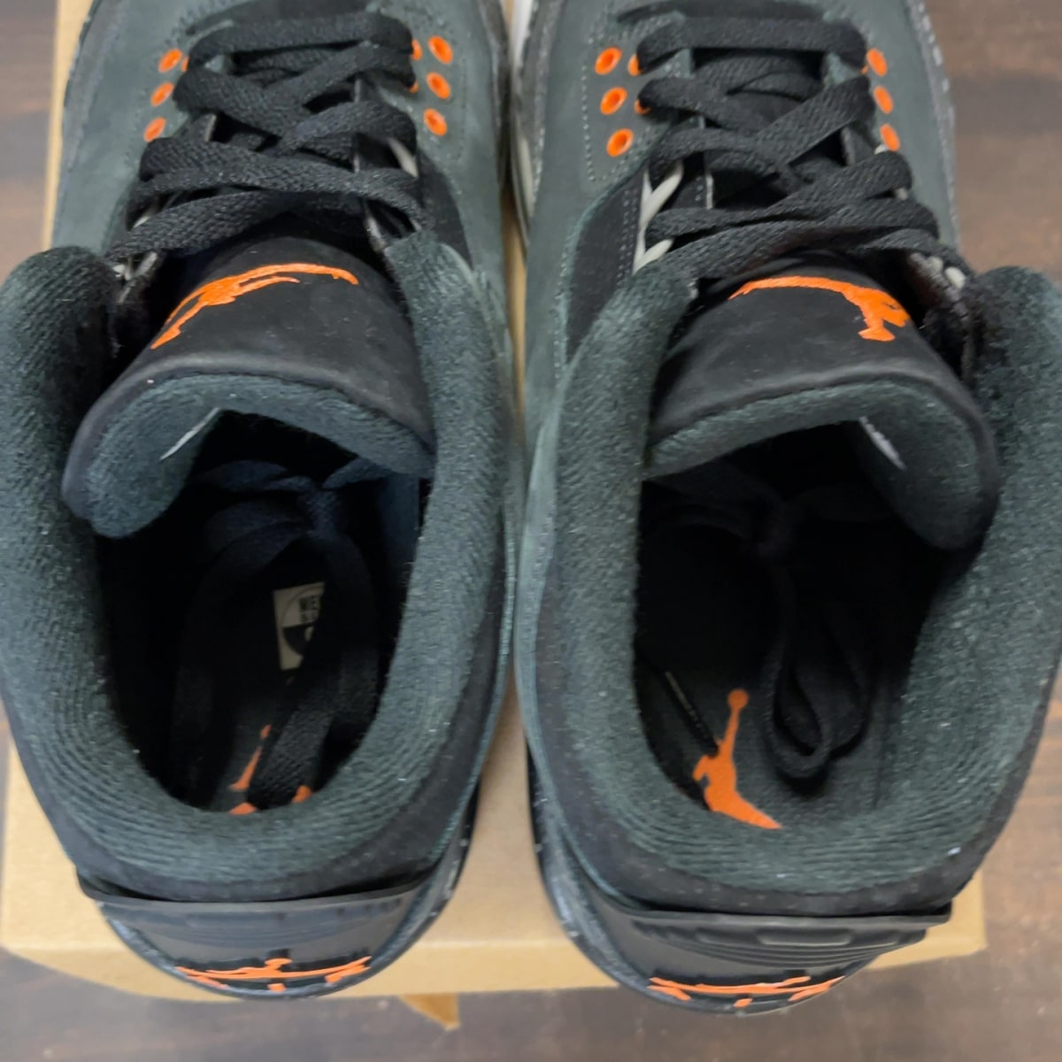 Jordan 3 Retro Fear Pack (2023) Size 9.5 (Pre-Owned) - Image 6