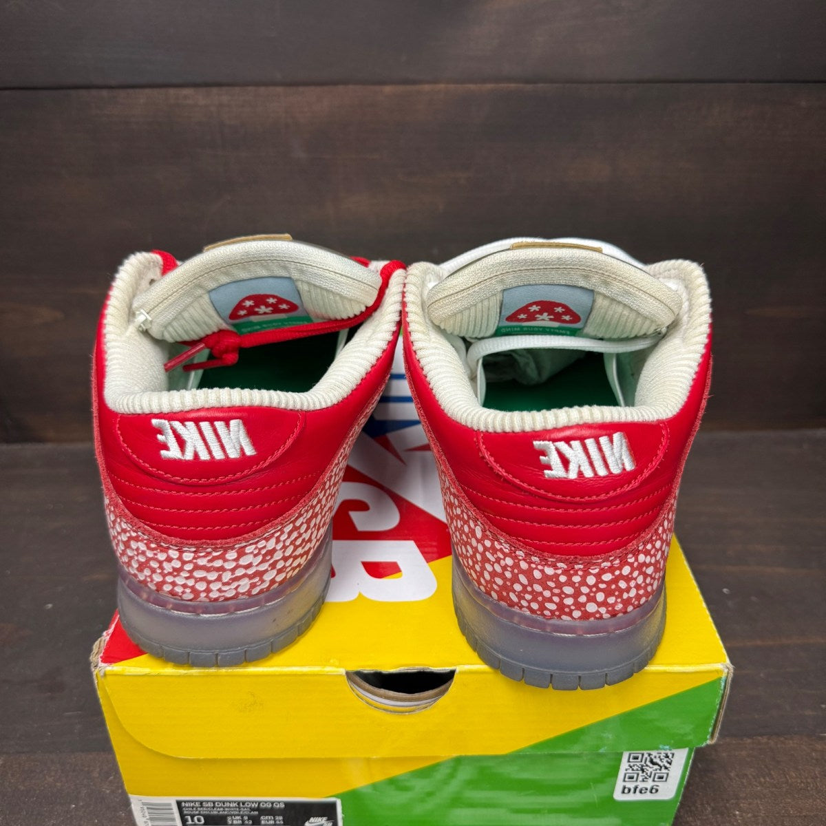 Nike SB Dunk Low Stingwater Magic Mushroom - Image 5