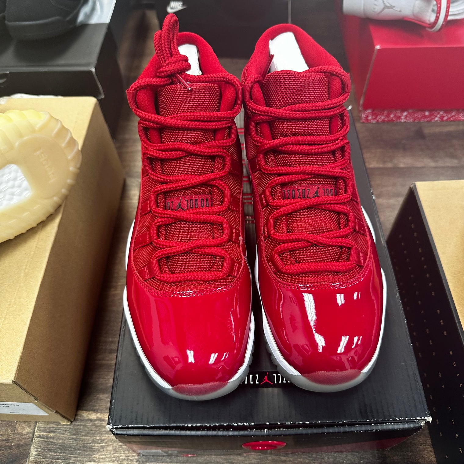 Win like 96 Jordan 11 (USED)