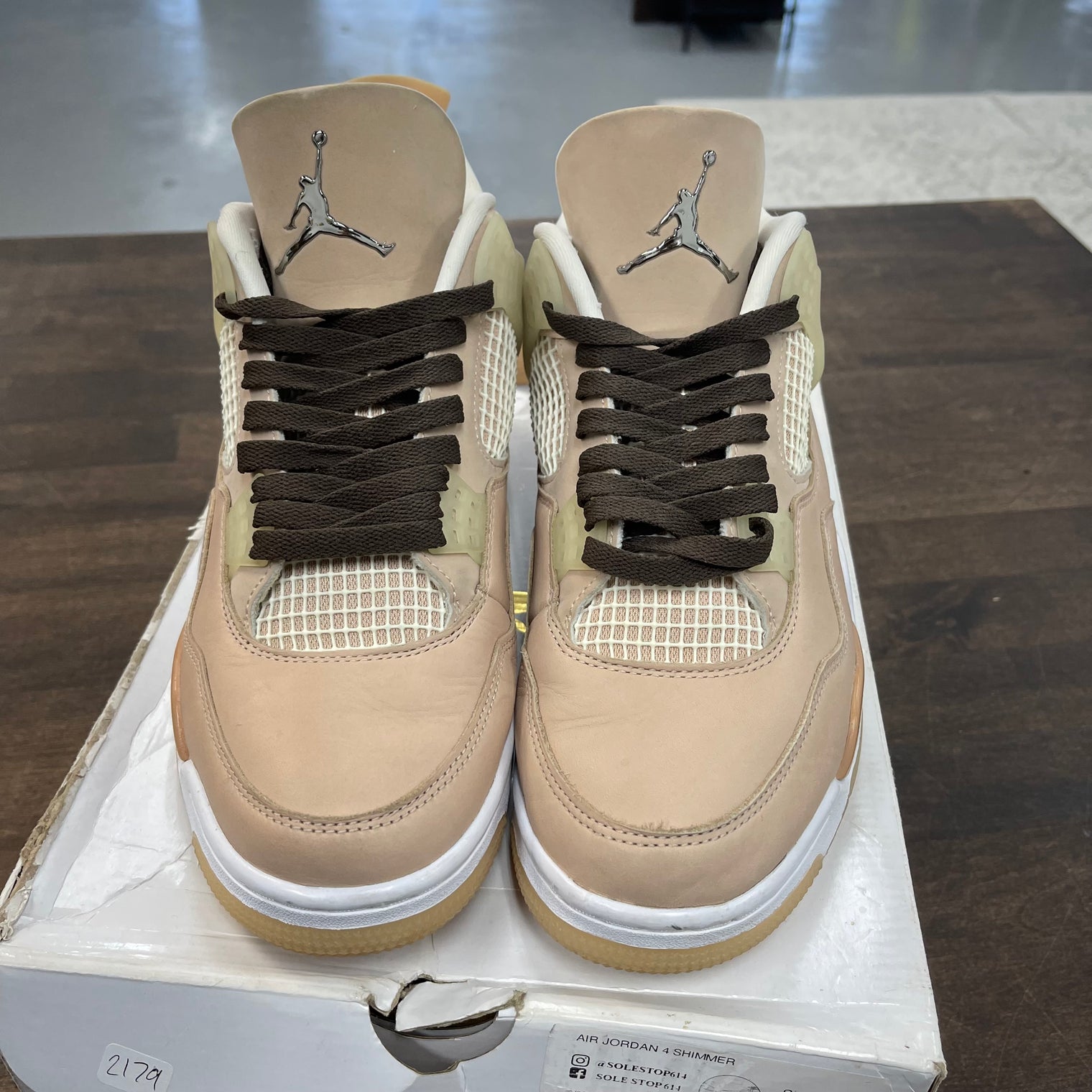 (W) Shimmer Jordan 4 (USED)