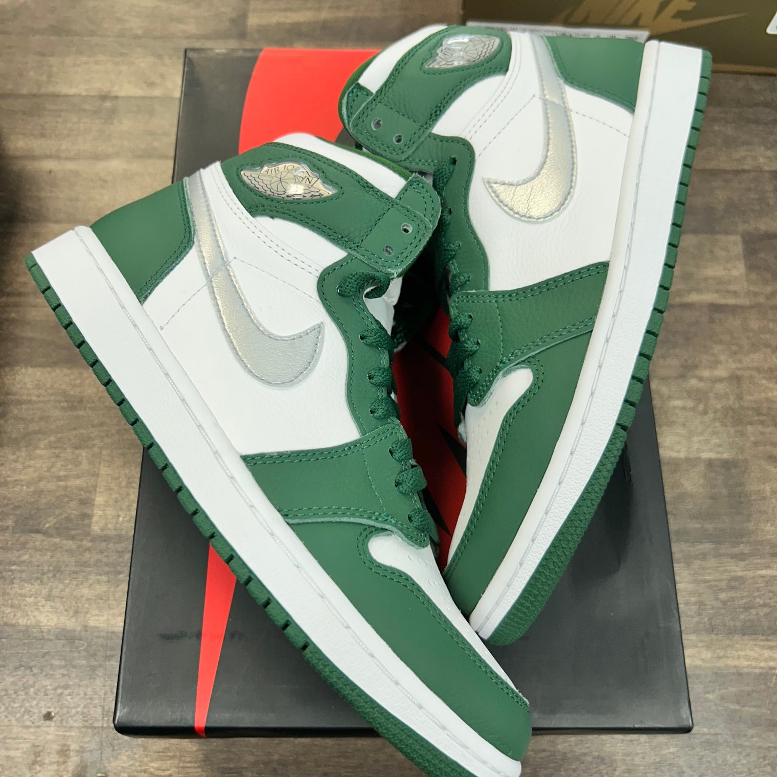 Gorge Green Jordan 1 High (USED)