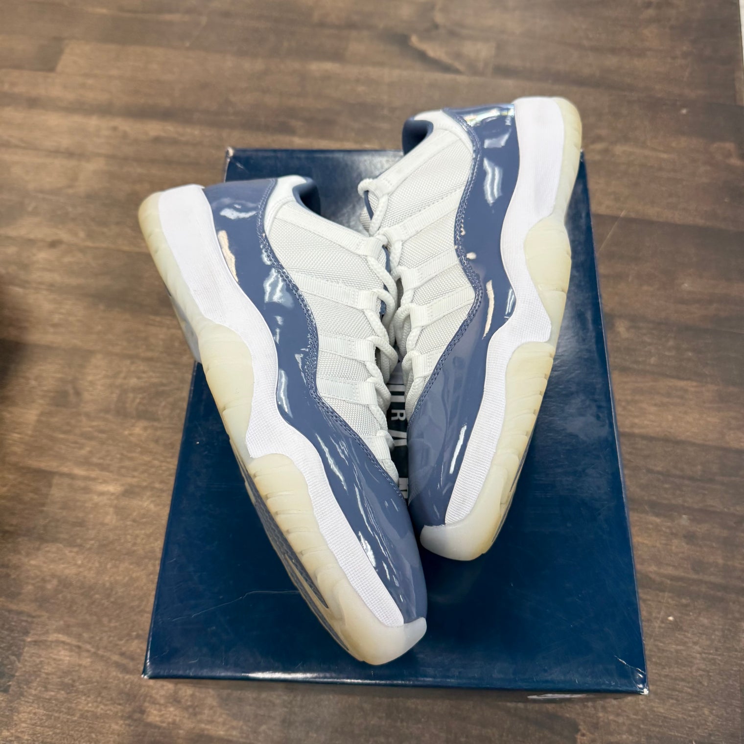 Diffused Blue Jordan 11 Low (USED)