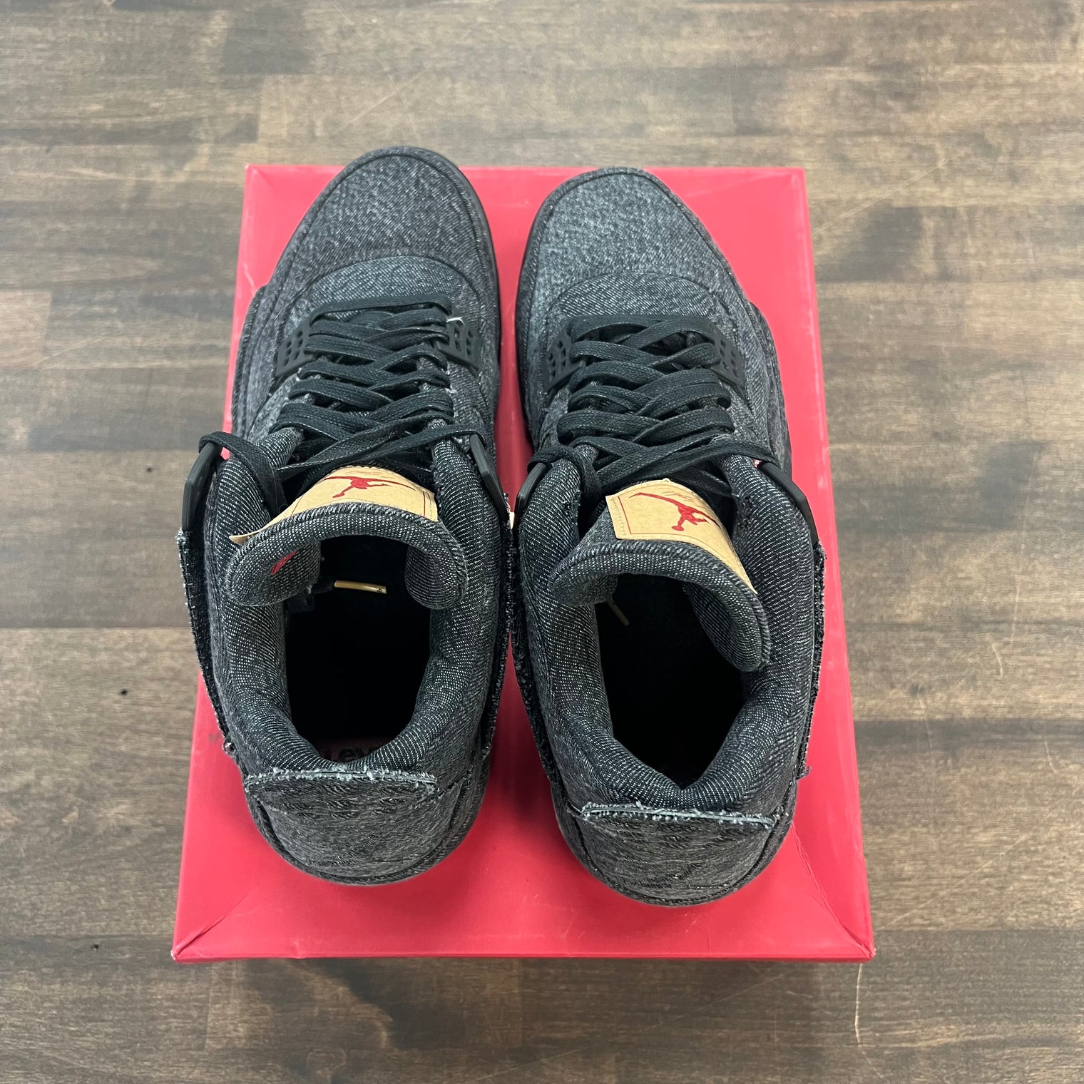 Black Levi Tag Jordan 4 (USED)
