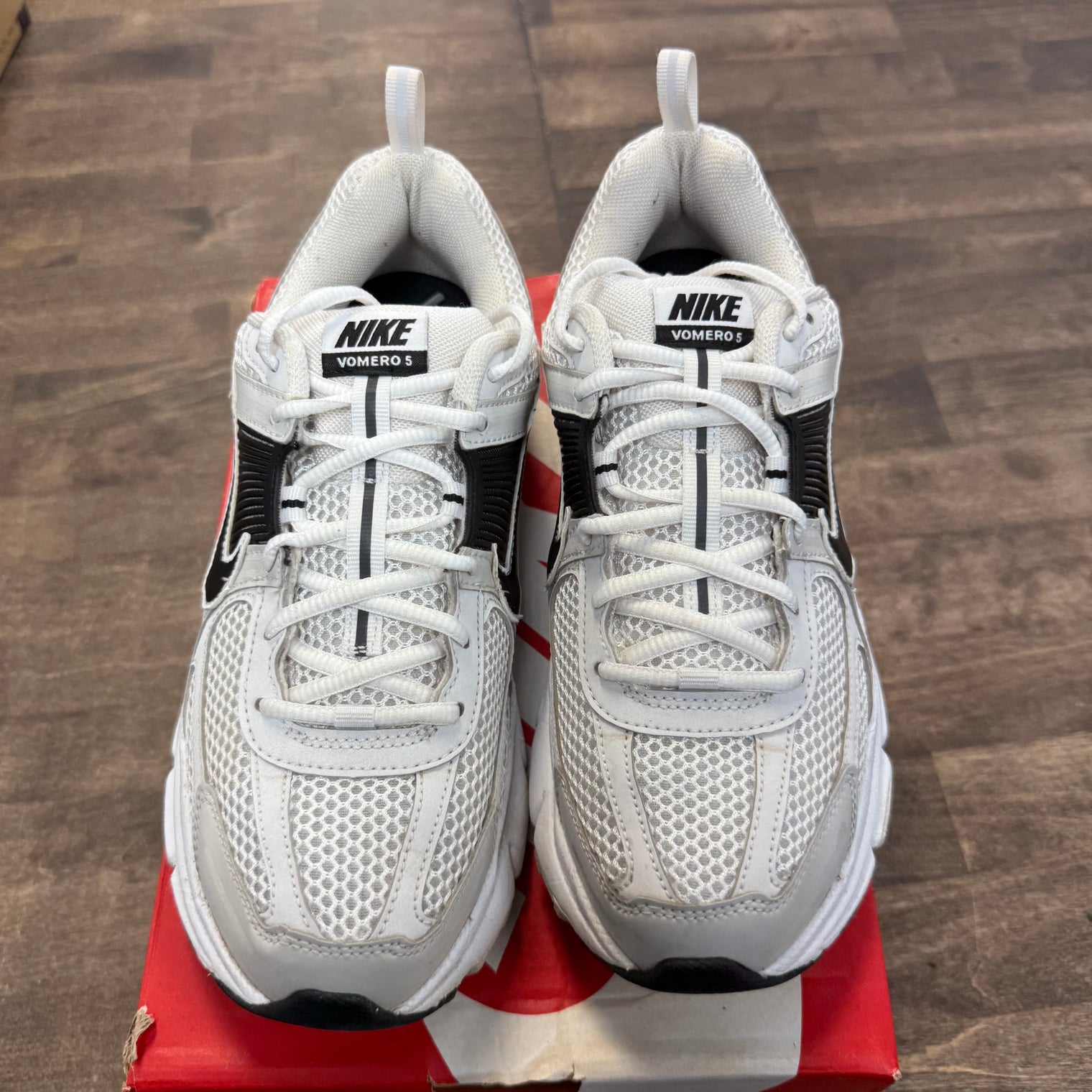 Metallic Platinum Black Nike Zoom Vomero 5 (GS) (USED)