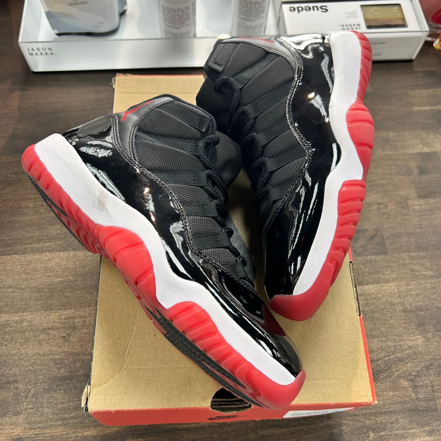 Bred Jordan 11 2019 (GS) (USED)