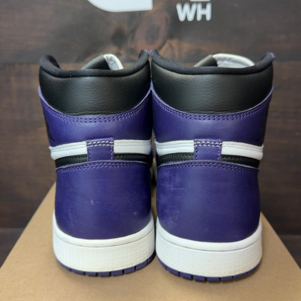 Jordan 1 Retro High Court Purple White Size 10 (Pre-Owned) - Image 4