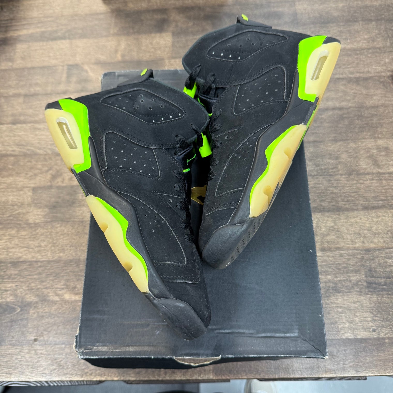 Electric Green Jordan 6 (GS) (USED)