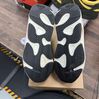 adidas Yeezy Boost 700 Wave Runner Size 10.5 (Pre-Owned) - aux