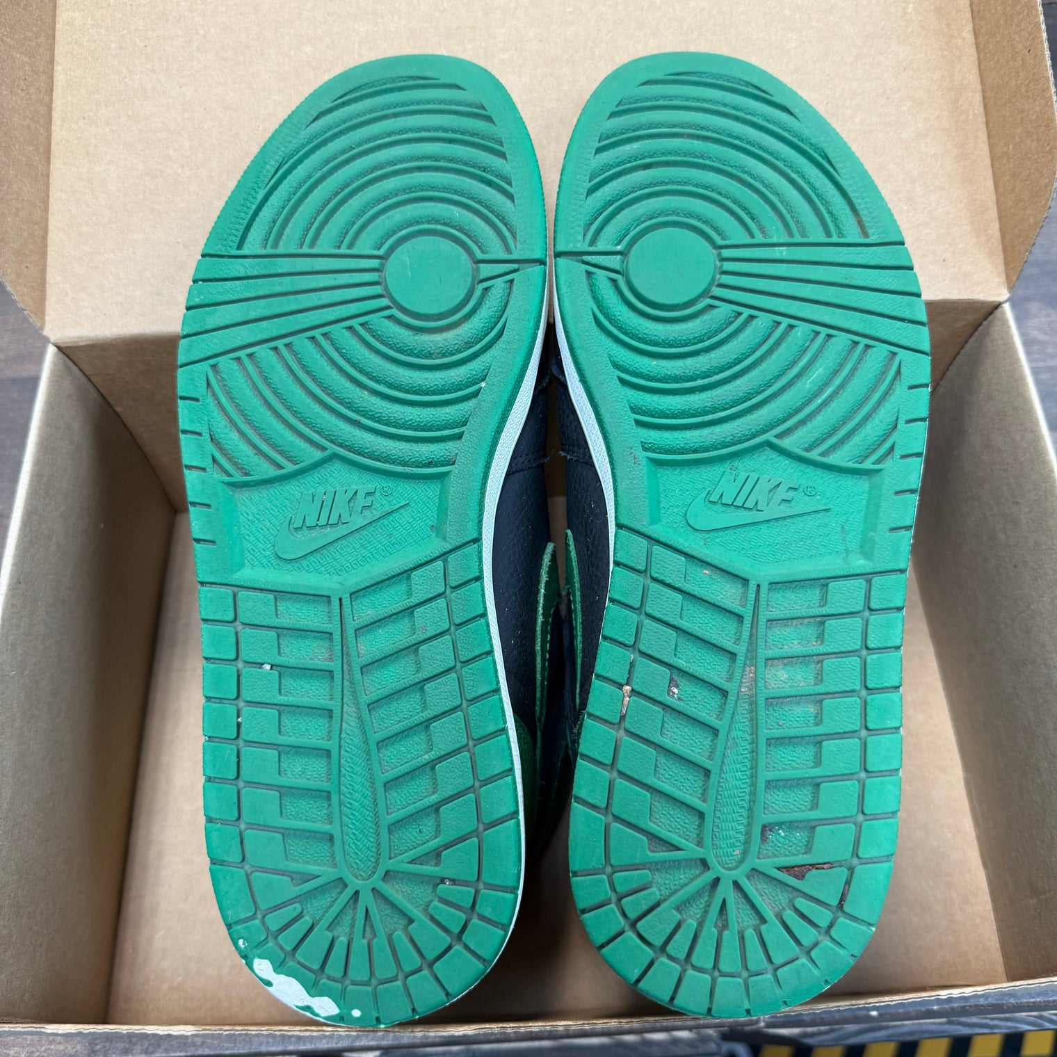 Pine Green 2.0 Jordan 1 High (USED, No Box)