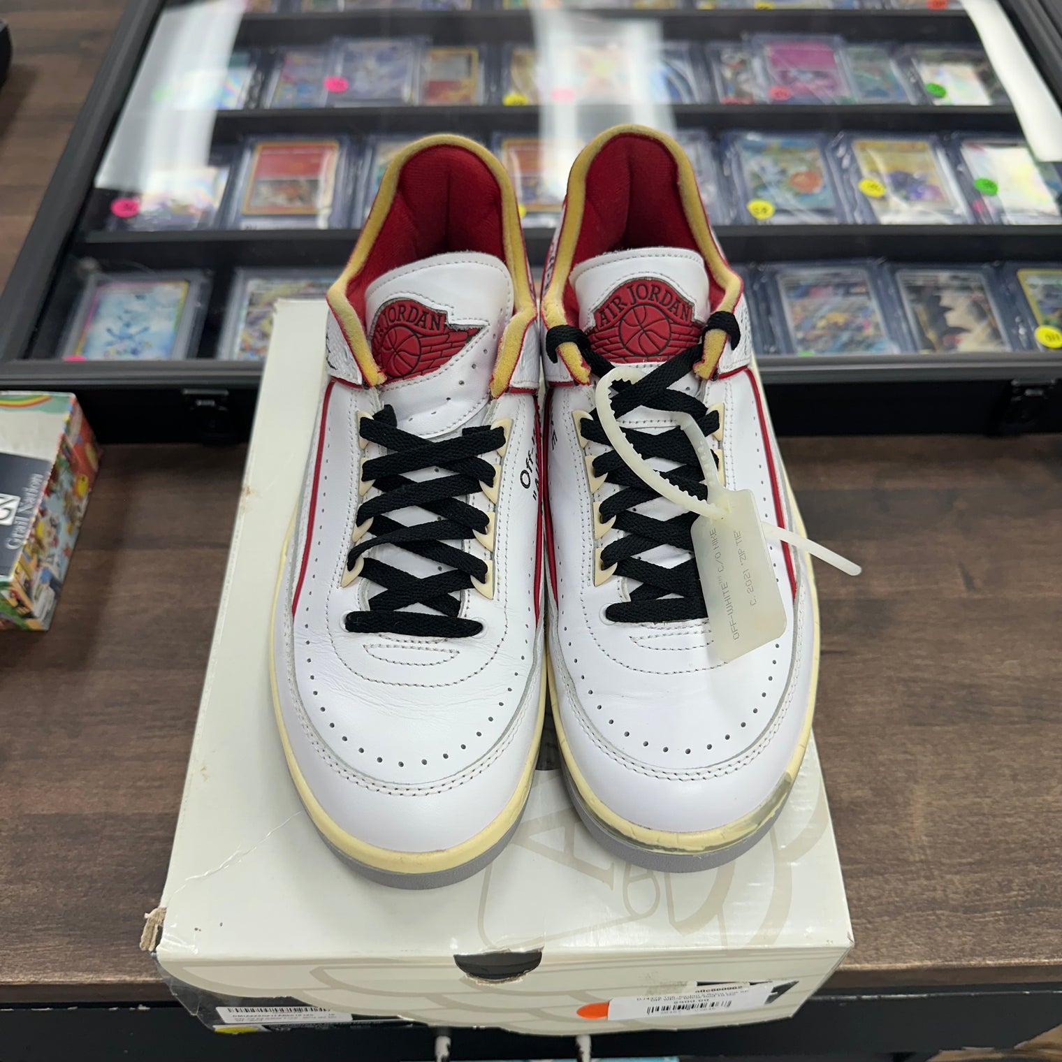 Off-White Red Off-White Jordan 2 Low SP (USED)