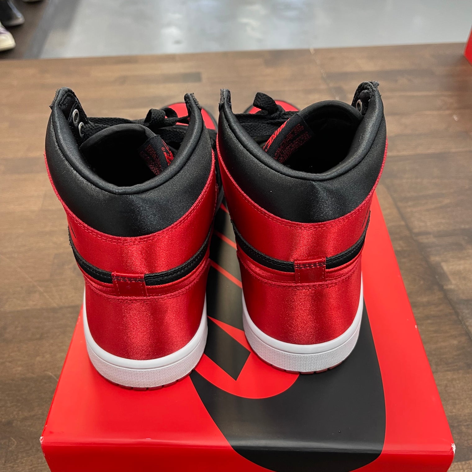 Satin Bred Jordan 1 High (W) (USED)