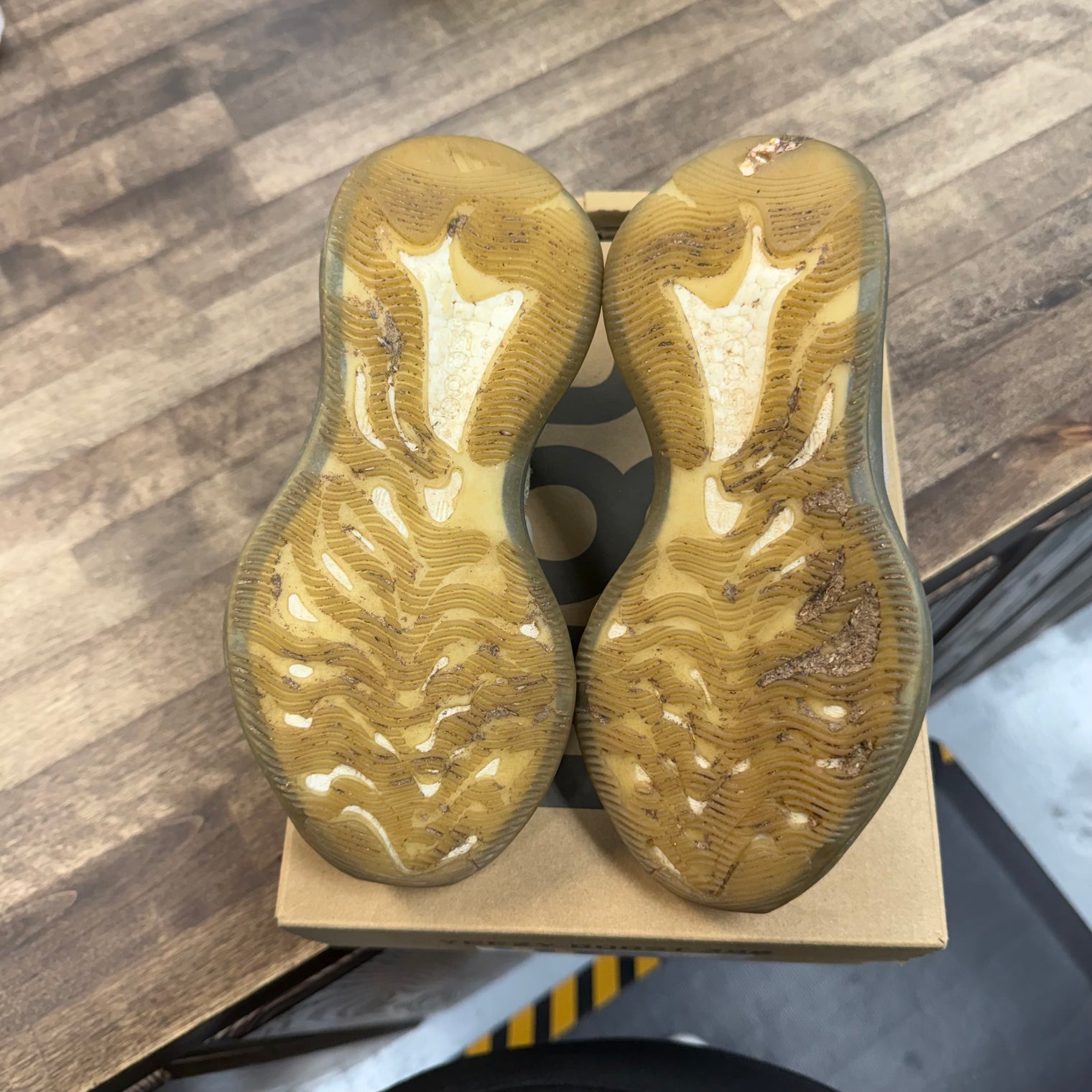 Pepper adidas Yeezy Boost 380 (USED)