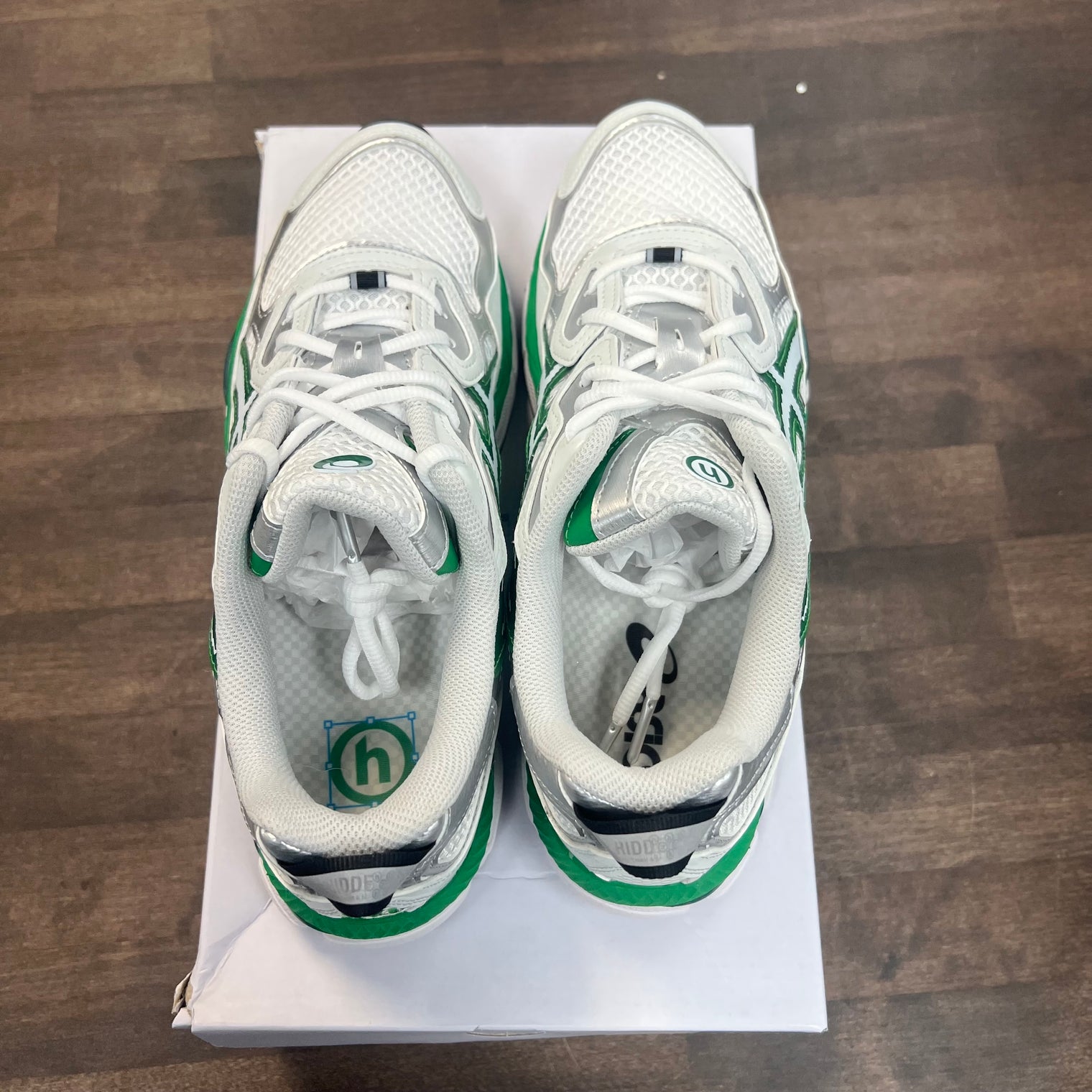 Hidden NY Asics gel NYC (USED)