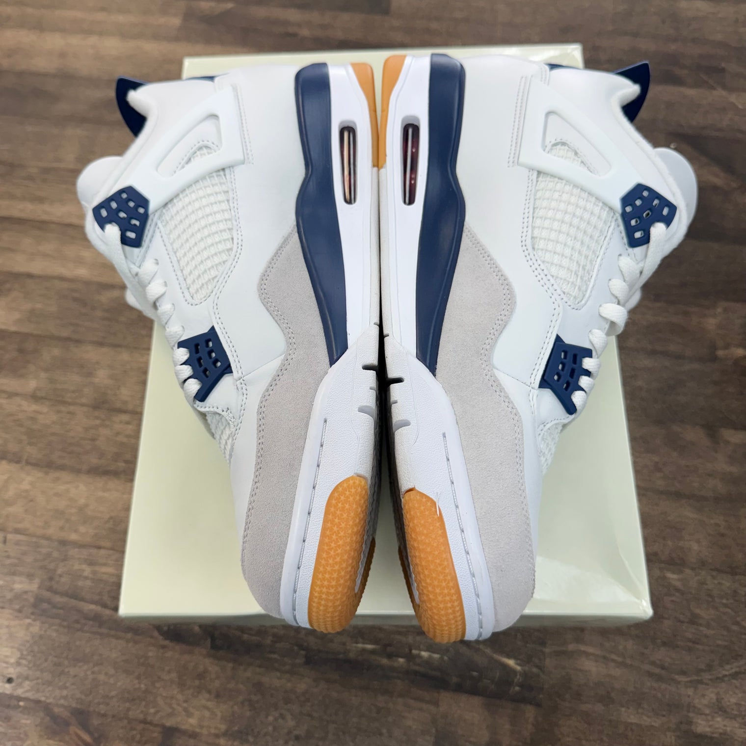 Navy SB Jordan 4 Retro (USED)