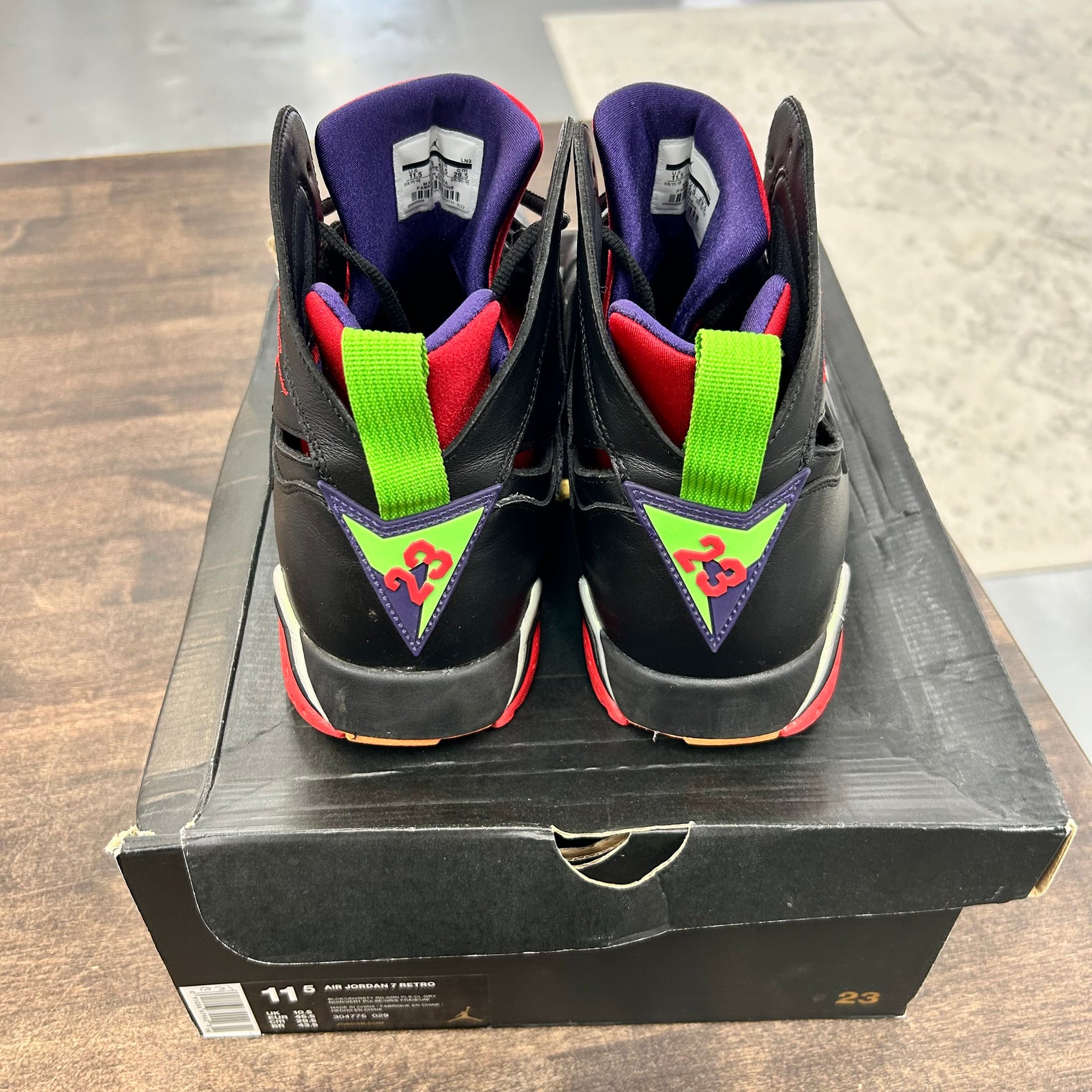 Marvin the Martian Jordan 7 (USED)