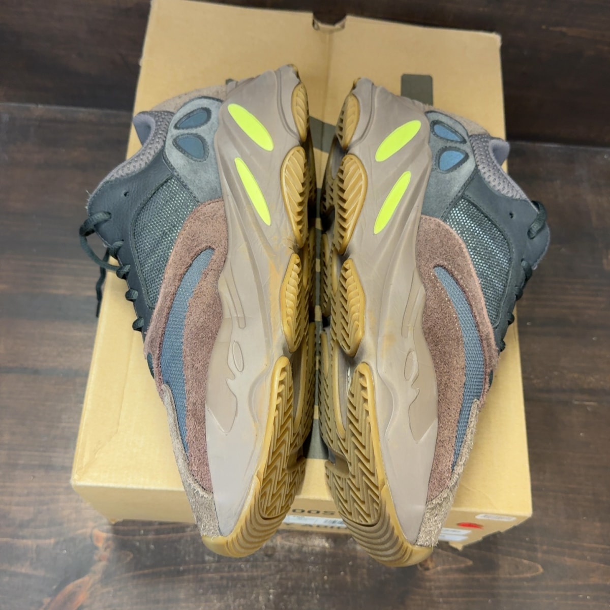 adidas Yeezy Boost 700 Mauve - Image 4