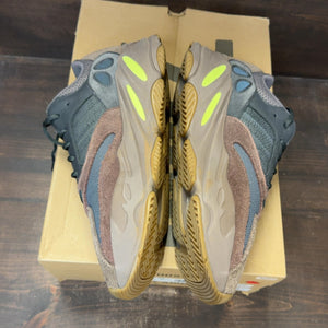 adidas Yeezy Boost 700 Mauve - Image 4